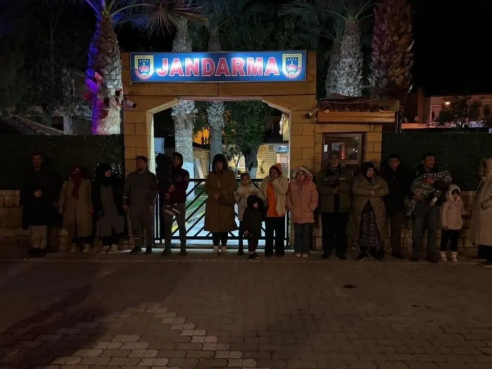 Çanakkale'de göçmen kaçakçılığı iddiasıyla yakalanan 4 zanlı tutuklandı