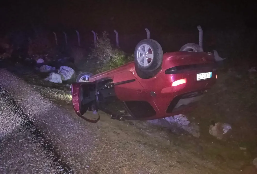 Çanakkale'de şarampole devrilen otomobilin sürücüsü öldü