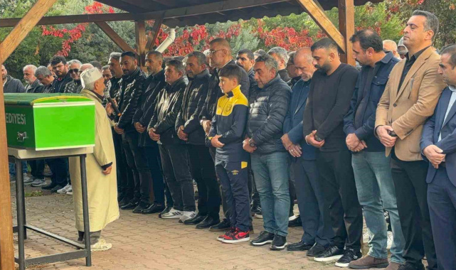 Cezavindeki odasında ölü bulunan Thodex'in kurucusu Faruk Fatih Özer, Kocaeli'de toprağa verildi