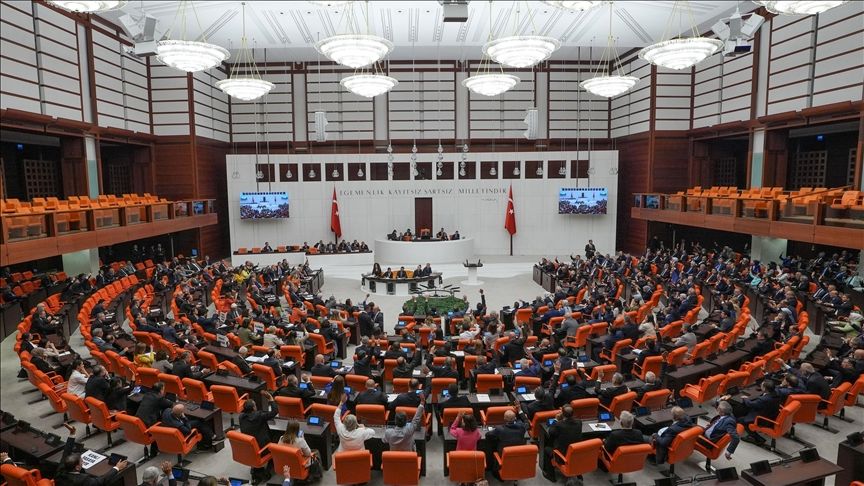 CHP’den Sakarya’da 45 yılın ardından bir ilk! Özgür Özel iki katını istedi