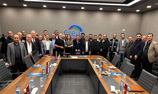 Çoruh EDAŞ'tan ilçe yöneticilerine etkili iletişim ve beden dili eğitimi