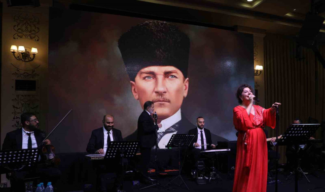 Cumhuriyetin 102'inci yılı Büyükçekmece'de coşkuyla kutlandı