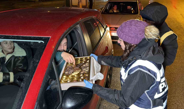 Denetime girenler ceza yerine çikolata yedi