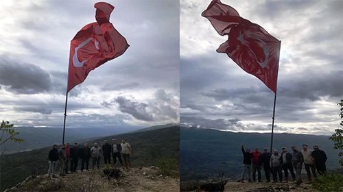 Dokurcunda Dev Türk bayraklı taş ocağı eylemi