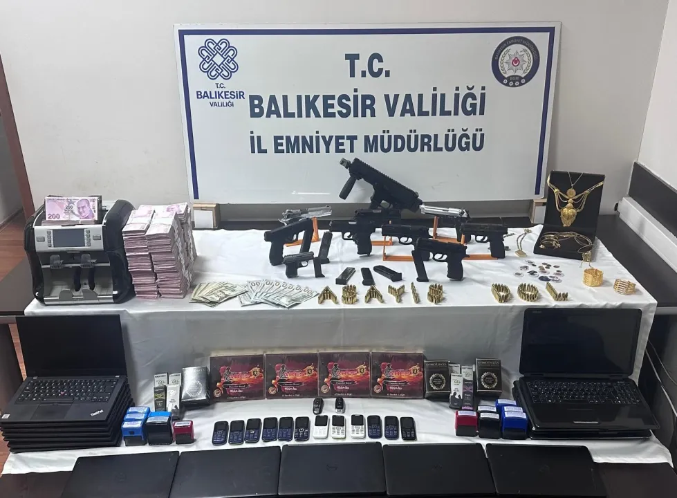 Dolandırıcılık operasyonunda 27 zanlı tutuklandı