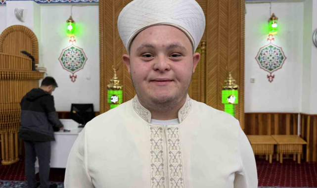 Down sendromlu Fırat'ın camideki vaazı ilgi gördü