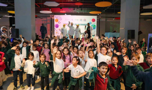 Düzce'de bilim şenliğini öğrenciler çok sevdi