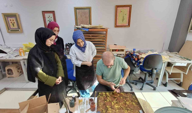 Düzce'de gençlik merkezilerinde eğitimler devam ediyor