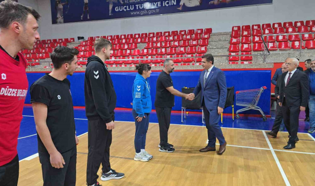 Düzce'de kritik maç öncesi Vali Aslan'dan destek çağrısı