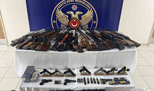 Düzce'de sosyal medya üzerinden silah teşhiri yapan şahıslara yönelik operasyon: 24 gözaltı