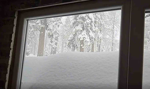 Düzce'nin yüksek kesimlerinde kar kalınlığı 1,5 metreye ulaştı