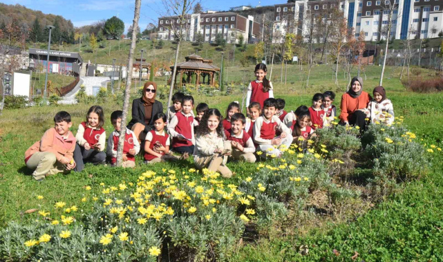 Düzce Üniversitesi botanik bahçesine miniklerden ziyaret