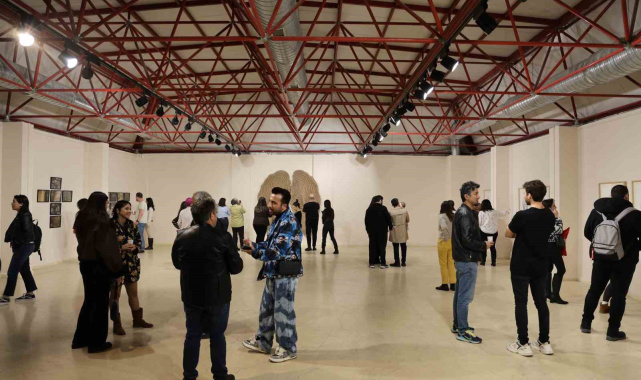 Düzce Üniversitesinde "İçinde Bir Şey" sergisi açıldı