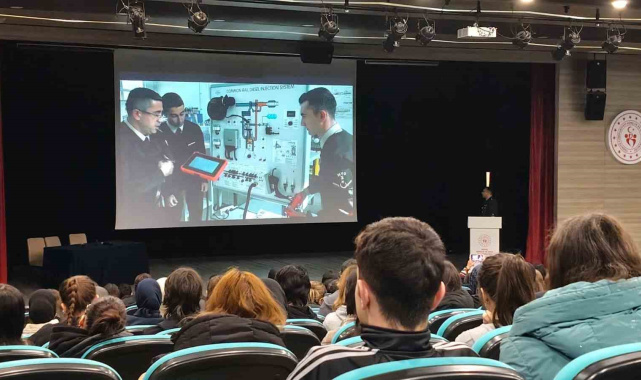 Düzceli öğrencilere askerlik mesleği ve MSÜ anlatıldı