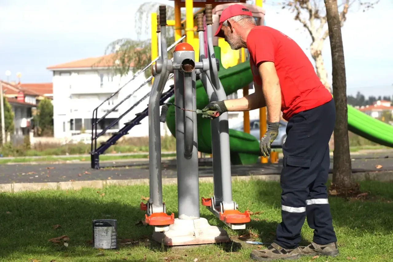 Erenler'de bahçe ve park çalışmaları devam ediyor!