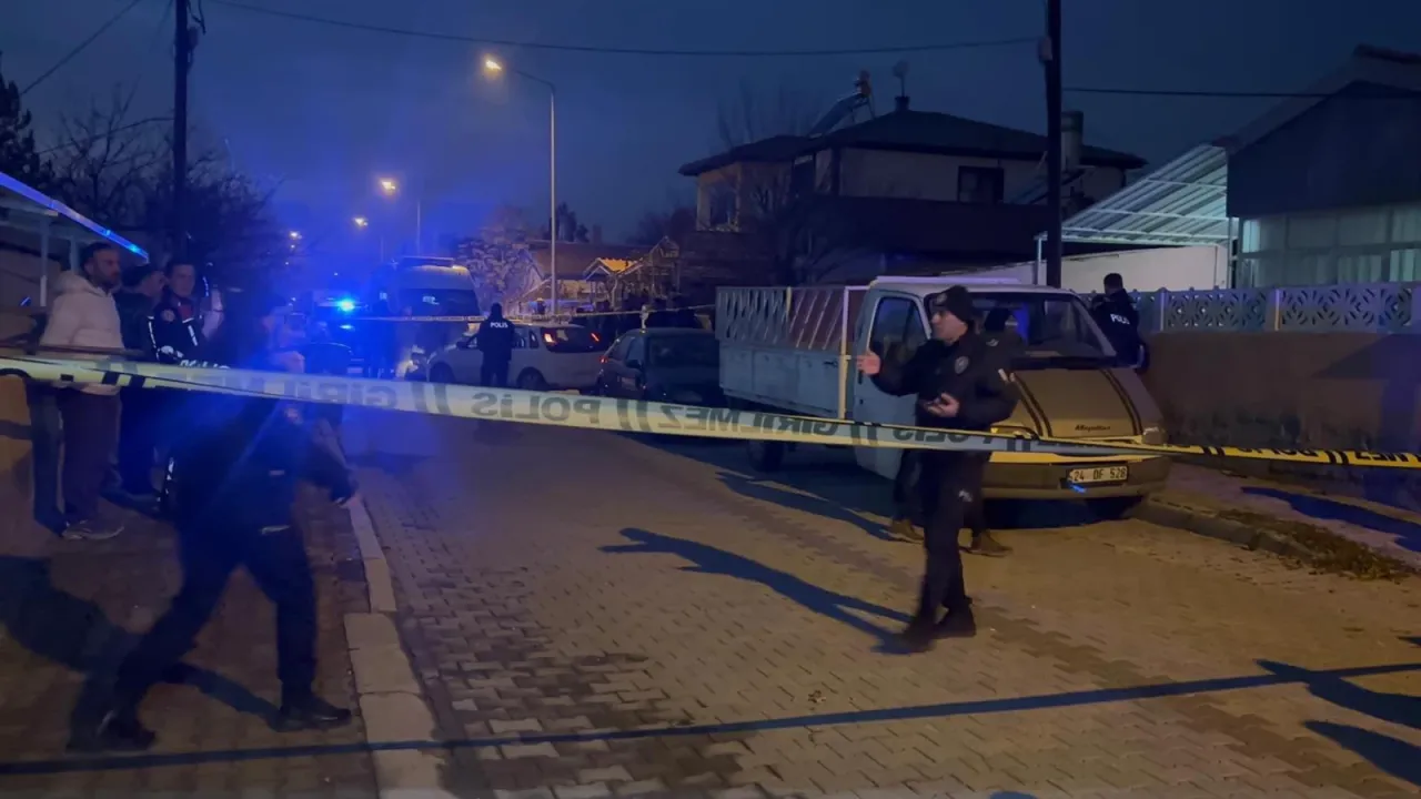 Erzincan’da baba ve oğlu evde ölü bulundu