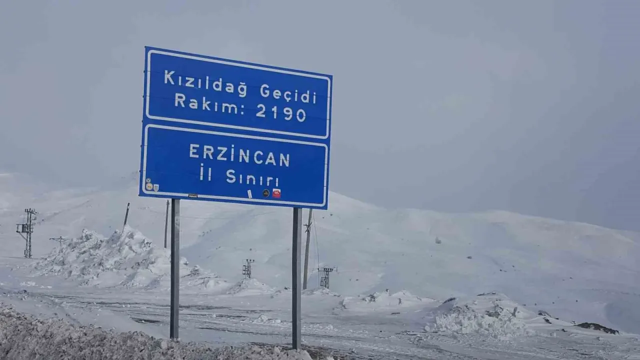 Erzincan’ın yüksek kesimlerinde kar yağışı etkili oldu