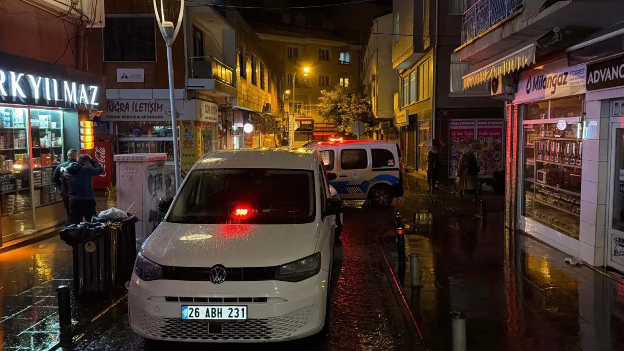 Eskişehir’de 37 yaşındaki Beyza, arkadaşının evinde ölü bulundu