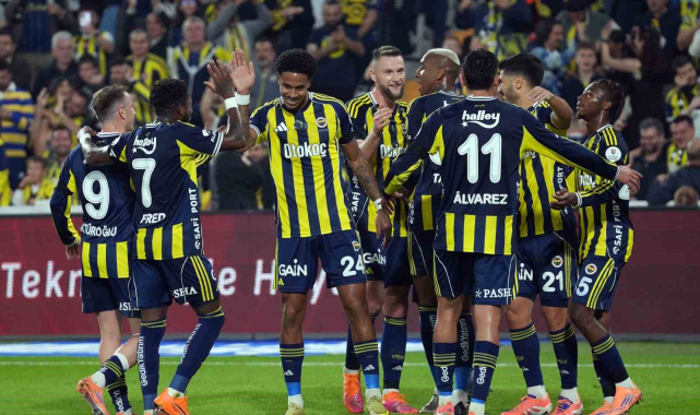 Fenerbahçe'de hedef; derbi galibiyeti ile liderliği almak