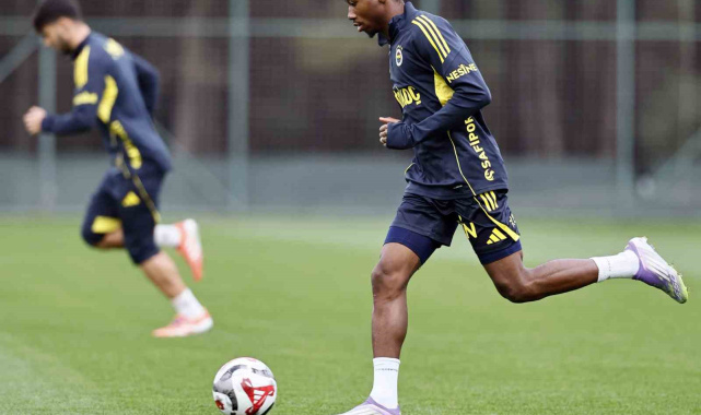 Fenerbahçe günü çift antrenmanla tamamladı