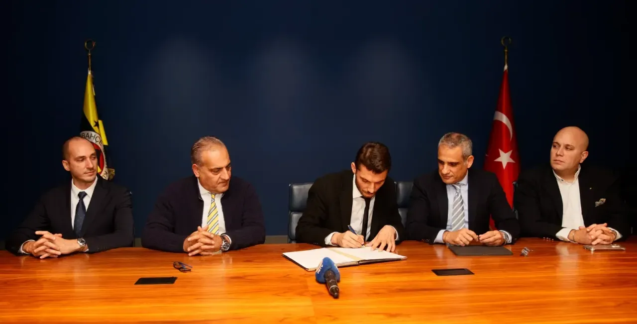 Fenerbahçe ile büyük işbirliği! İmzalar atıldı