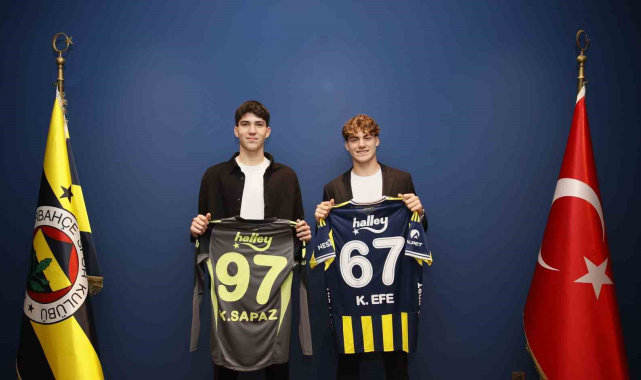 Fenerbahçe, Kamil Efe Üregen ve Kuzey Sapaz ile profesyonel sözleşme imzaladı