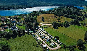 Forest Lake Camping: Sakarya’nın Doğasında Unutulmaz Kamp Deneyimi