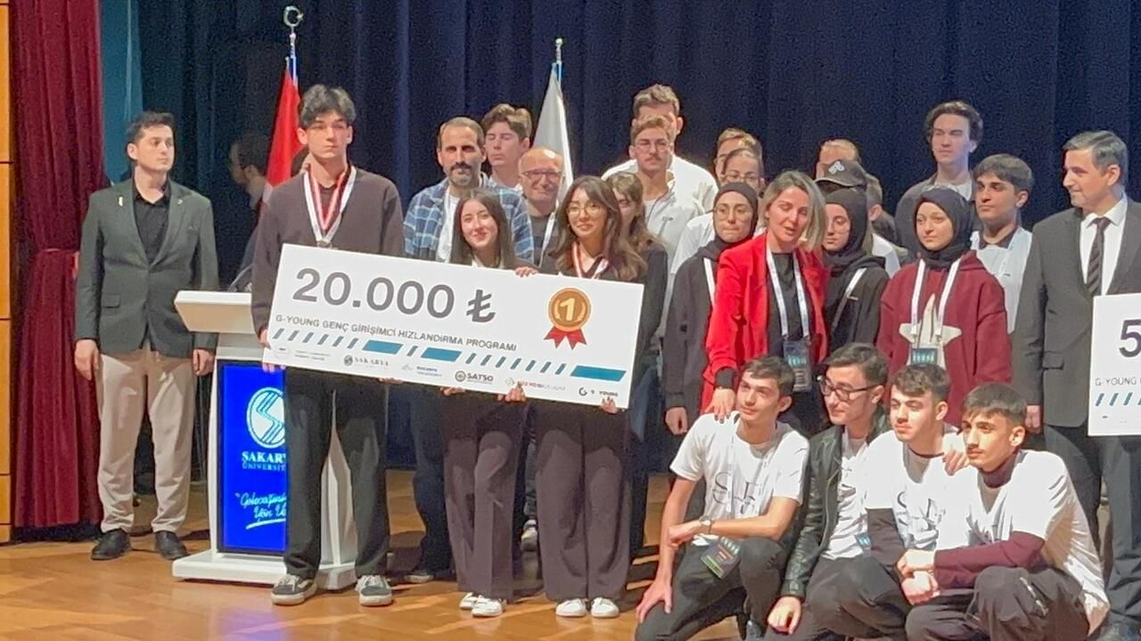 Geleceğin mucitleri SAÜ'de sahne aldı! Akyazı Eyyup Genç 1.inci oldu