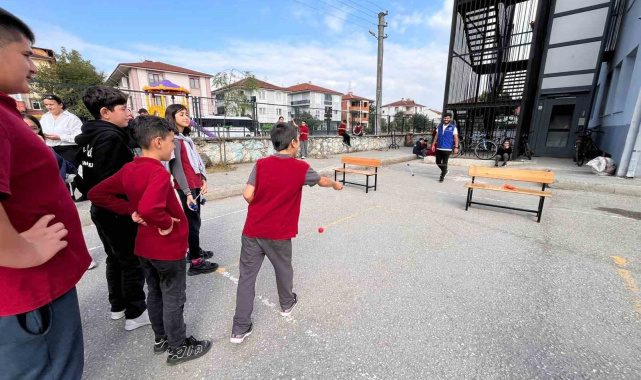 Gençlik merkezi tanıtımları sürüyor