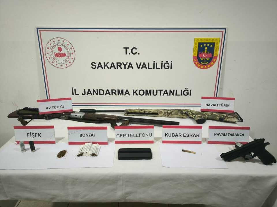 Geyve’de jandarmadan uyuşturucu operasyonu! Biri tutuklandı