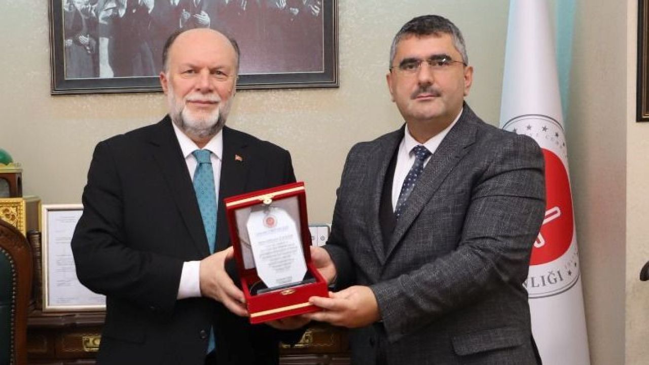 Geyve İlçe Müftüsü Ayvacık’a atandı