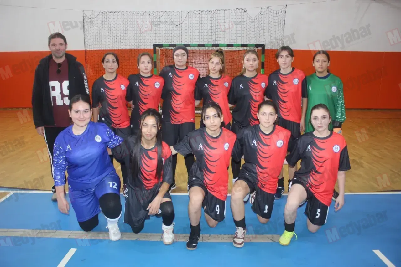 Gol düellosunun kazananı Hendek Yenimahalle MTAL oldu