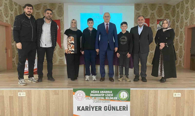 GSB Müdürü Kariyer günlerinde öğrencilerle buluştu