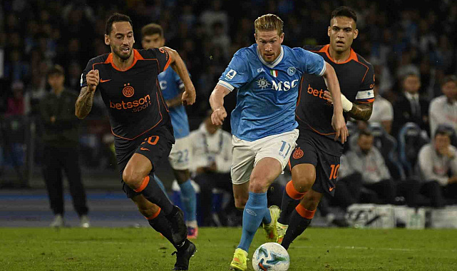 Hakan'ın golü Inter'e yetmedi, Napoli liderliği aldı