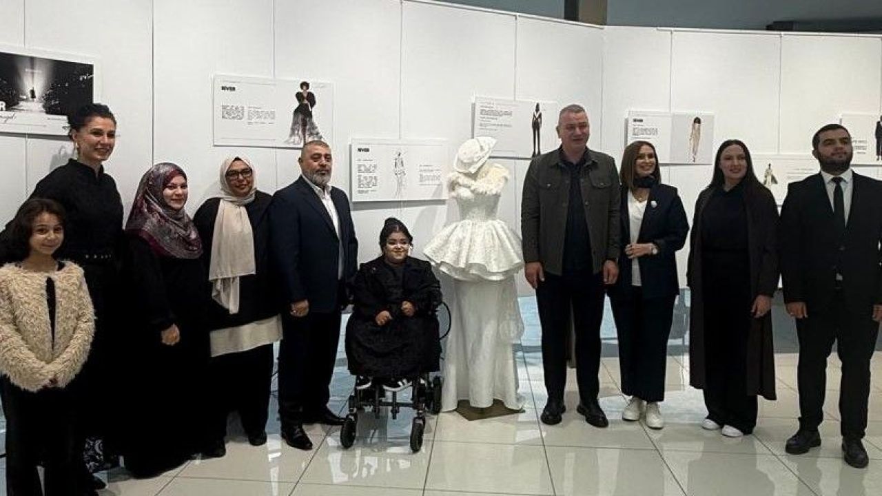 Hayallere uzanan yolculuğun hikayesi! Genç tasarımcı Irmak Can Kaydı’dan “Bir Hayalin Kıyısında” sergisi...