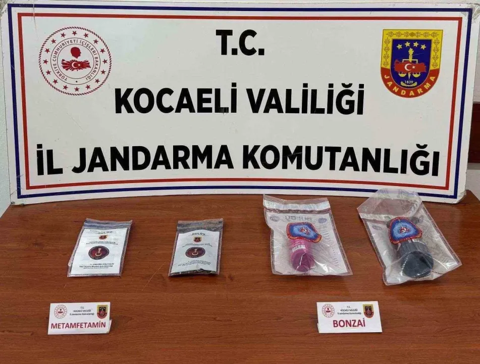 Hem dolandırıcı hem torbacı