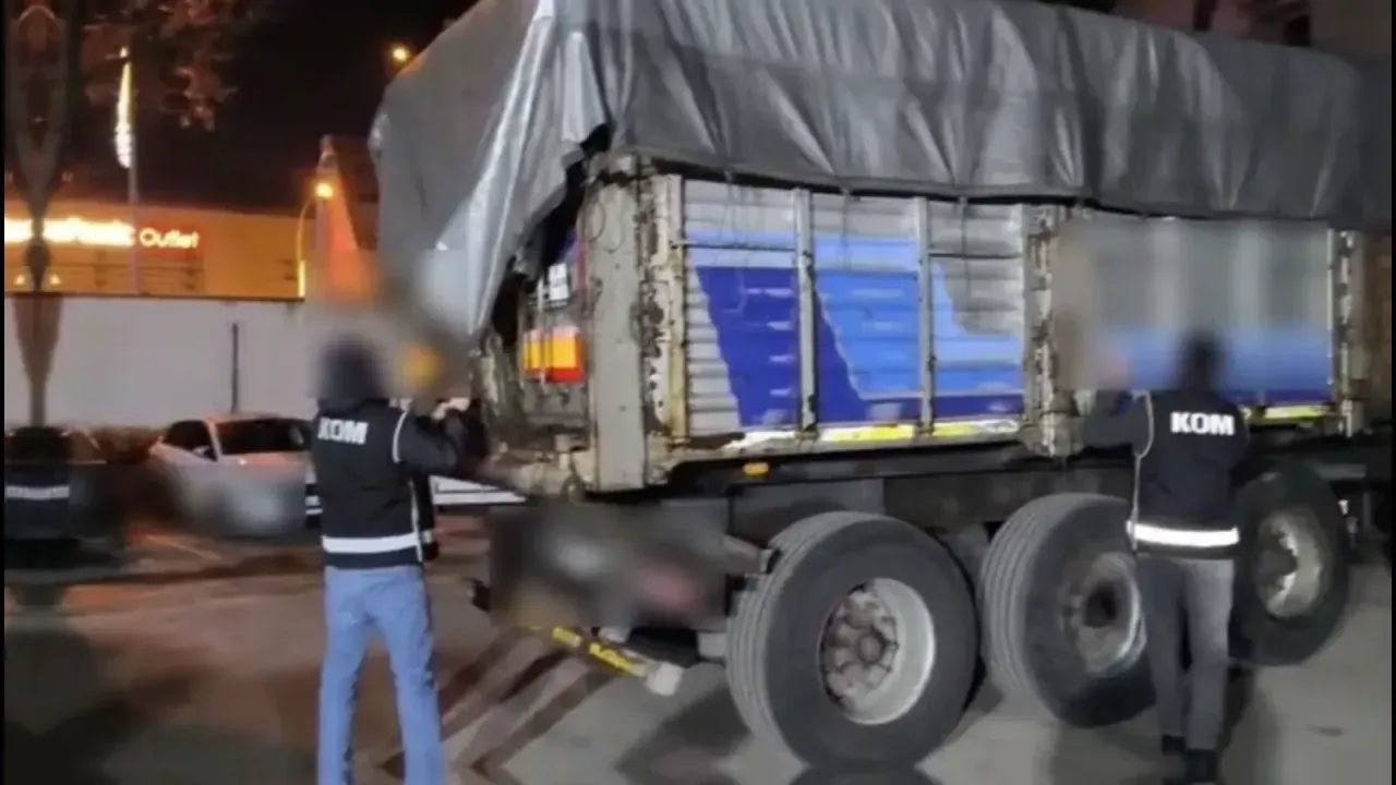 Hendek’te makaron operasyonu: 30 milyon liralık kaçak ürün