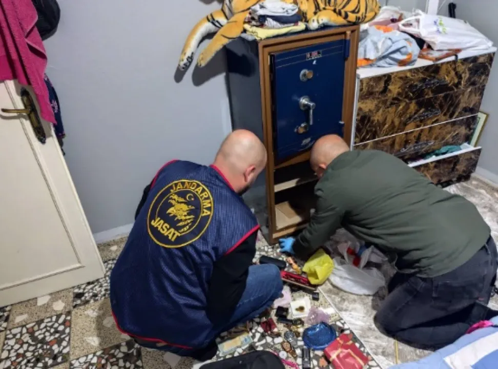 Hırsızlık olayının şüphelileri Hatay'da yakalandı