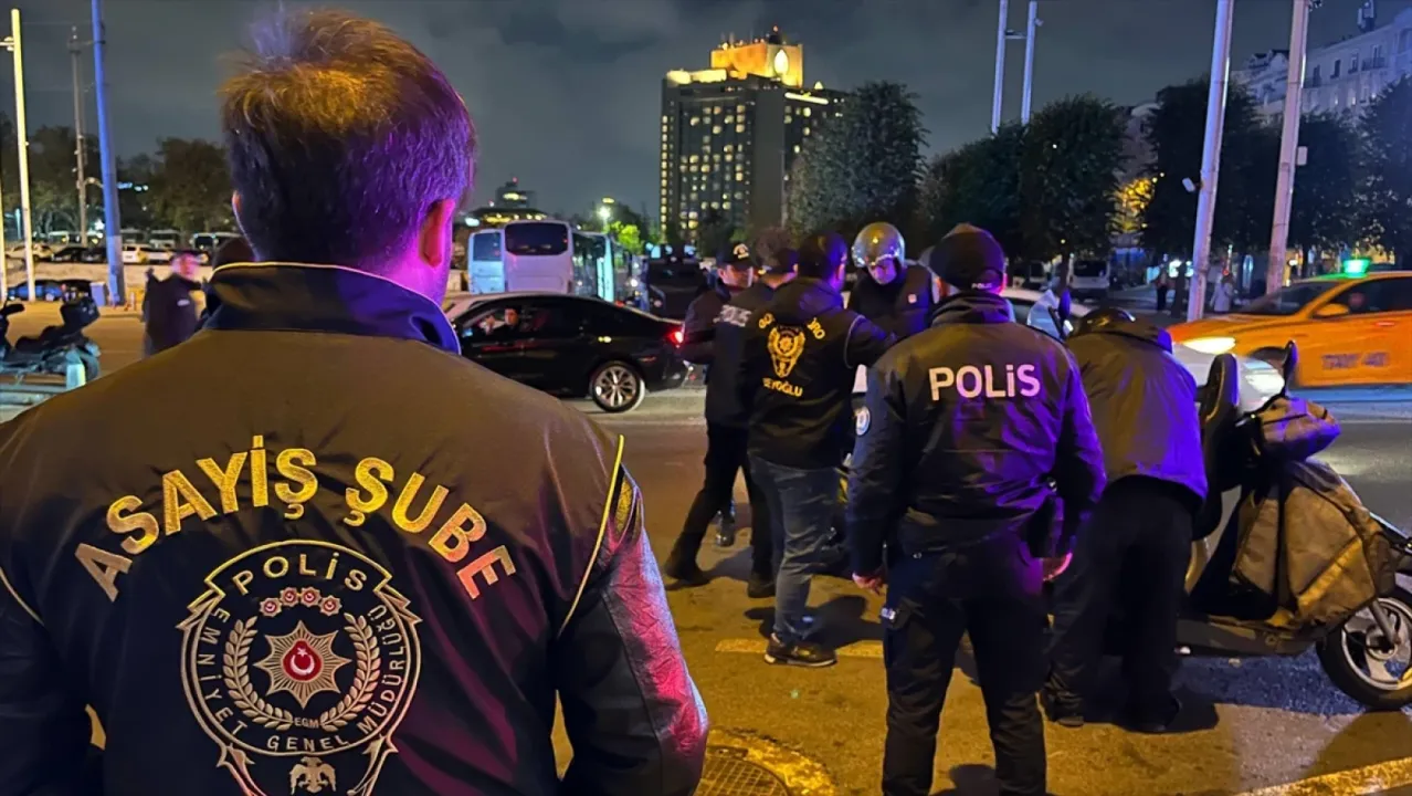 "Huzur İstanbul" uygulamasında 1022 kişi gözaltına alındı