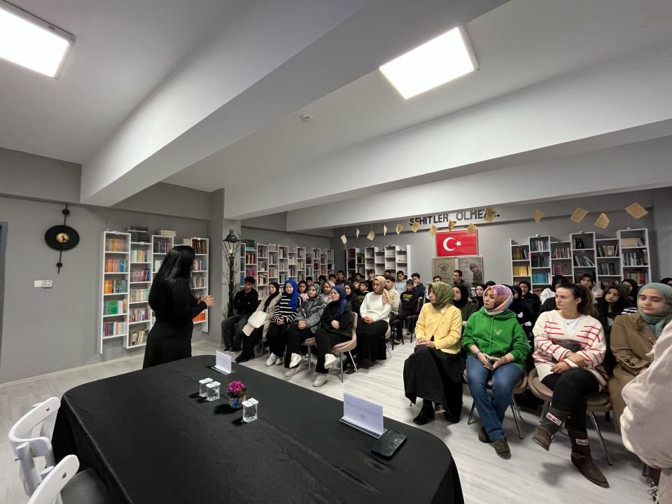 İmam Hatip’te sağlık meslekleri mercek altına alındı