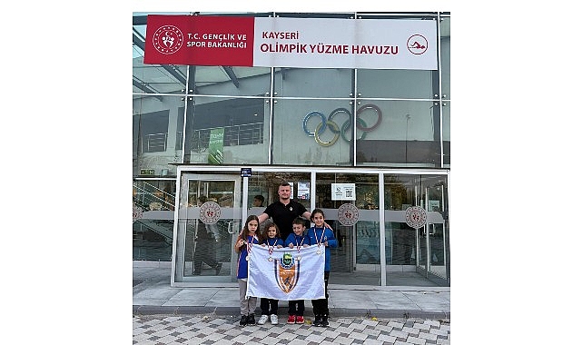 İnegöl Belediyesi Sporcularından Yüzmede Türkiye Dereceleri