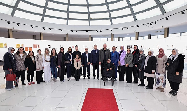 Irmak Can Kaydı’dan ilk moda sergisi: “Bir Hayalin Kıyısında” sanatseverlerle buluştu