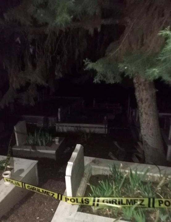 İş adamı mezarlıkta ölü bulundu