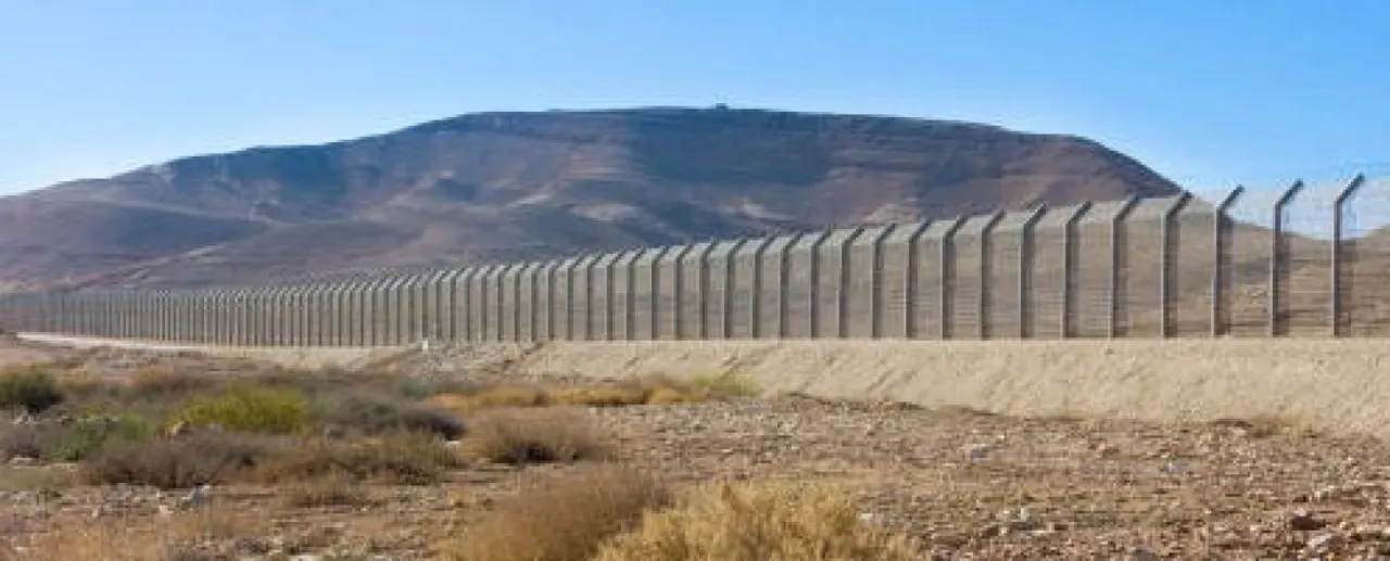 İsrail askerleri Mısır sınırında bir kişiyi öldürdü