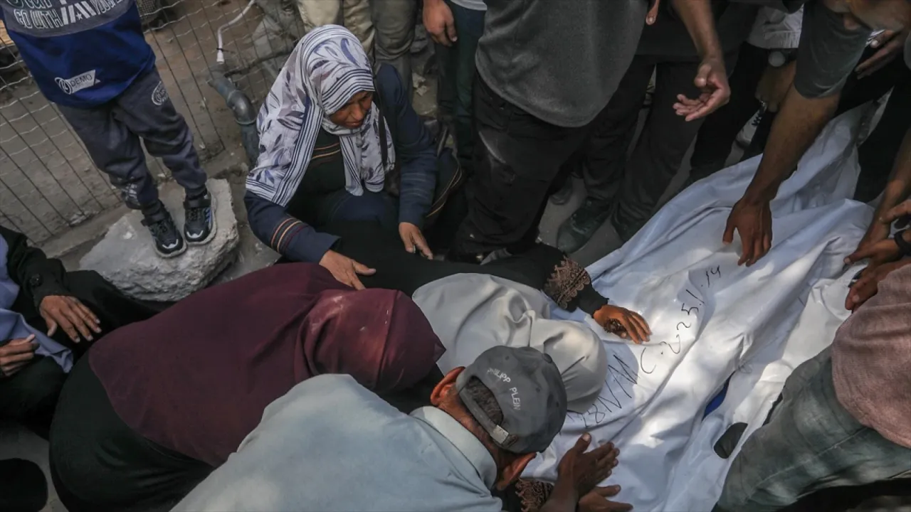 İsrail ordusunun Kudüs'ün kuzeyine düzenlediği baskında 1'i çocuk 2 Filistinli hayatını kaybetti