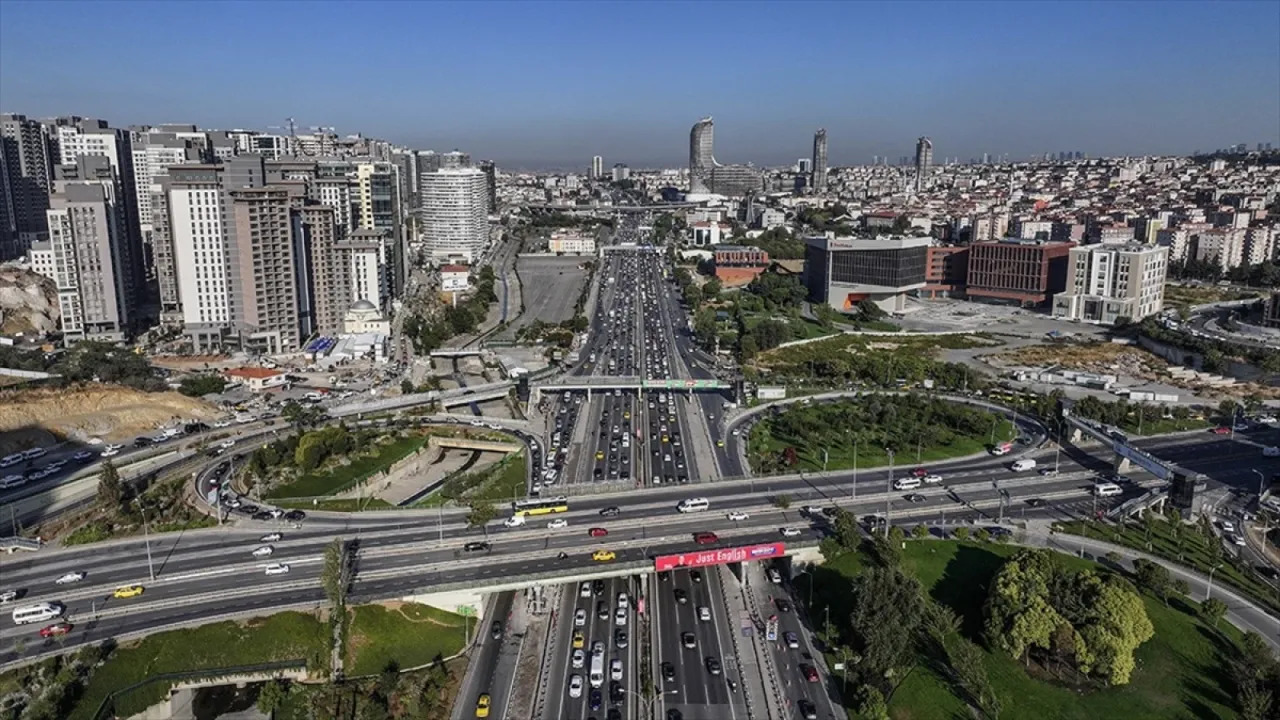 İstanbul'da trafik yoğunluğu yüzde 81'e ulaştı