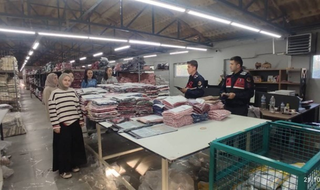 Jandarma'dan kadınlara KADES ile UYUMA anlatıldı