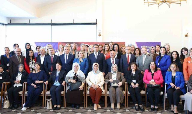 Kadın eliyle güçlenen yerel yönetimler çalıştayı yapıldı