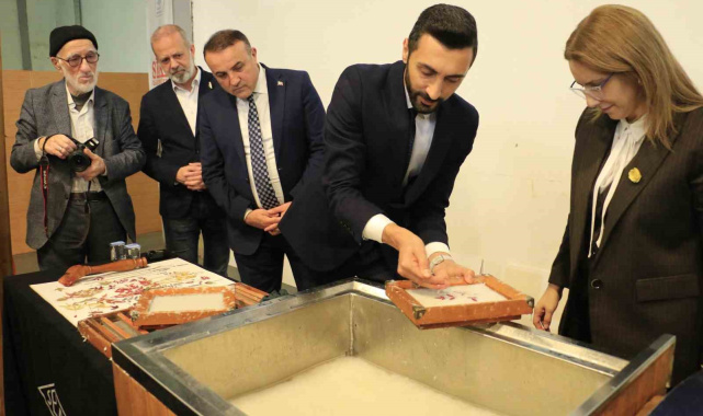 Kağıtta açan çiçekler sergisi SEKA'da açıldı