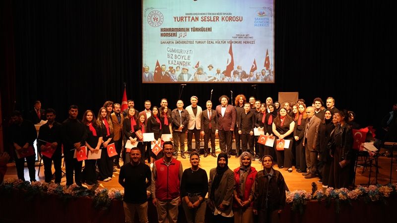 Kahramanlık Türküleri coşturdu